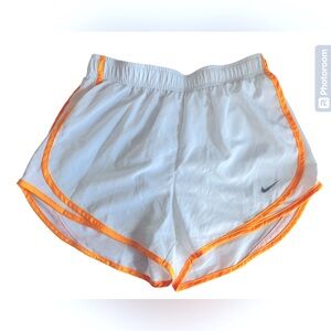 Nike Dri Fit Women’s Shorts White Lined Size Small